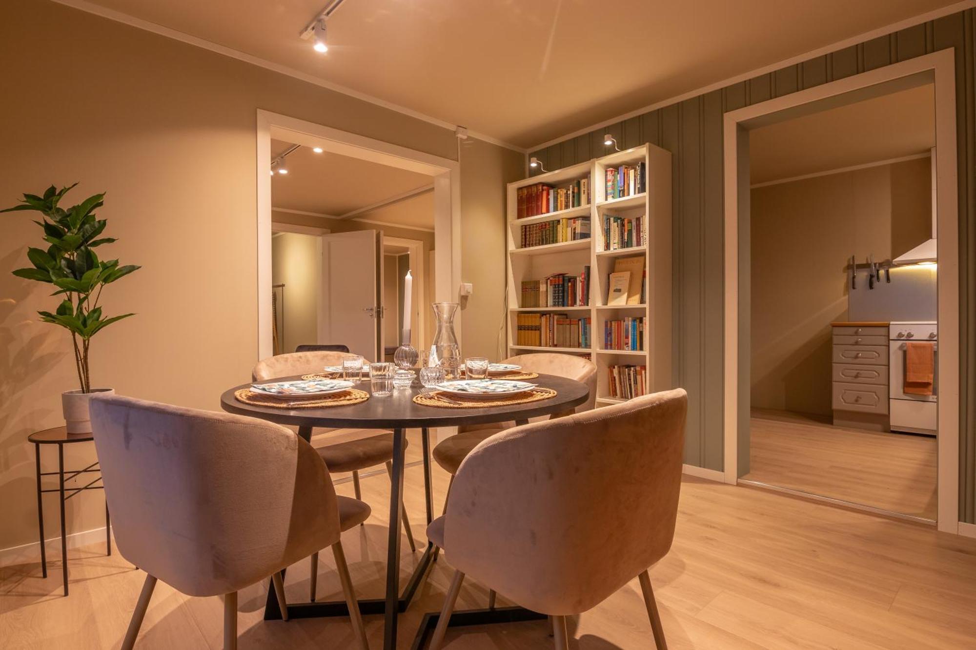 Cozy And Spacious Apartment In City Centre Tromso Exterior photo