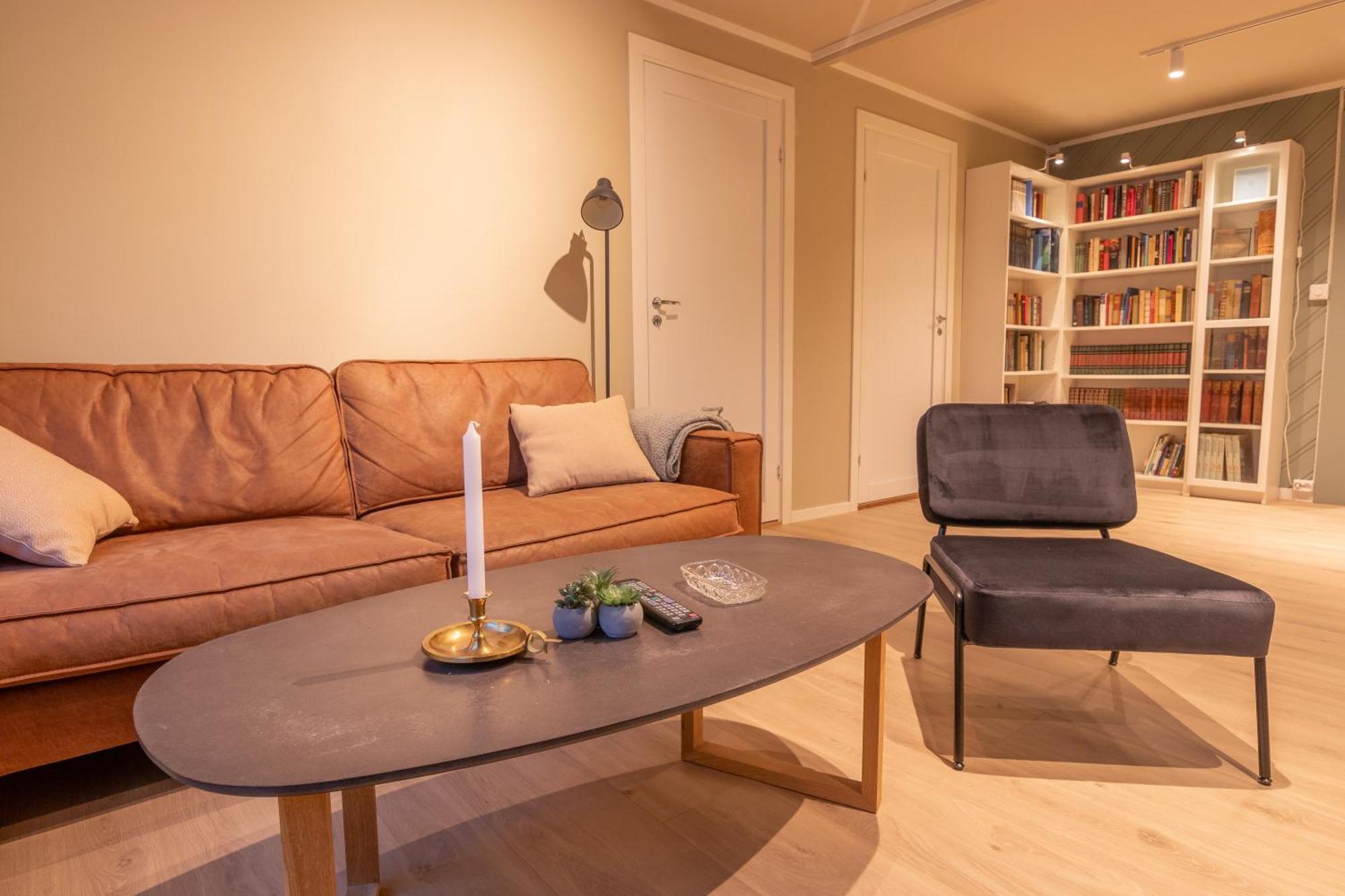 Cozy And Spacious Apartment In City Centre Tromso Exterior photo